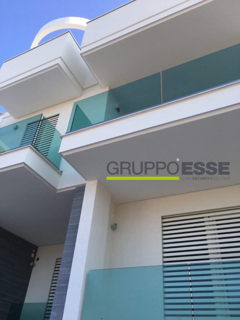 Gruppo Esse — Thorax